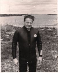 At Smith's Cove wearing wetsuit - larger version